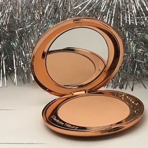 Charlotte Tilbury Airbrush Flawless Finish Powder